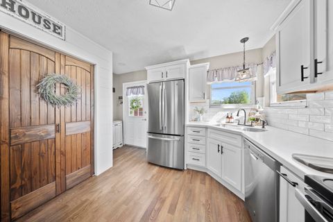 Tiny photo for 961 McCloud Drive Dr, Worthington, KY 41183 (MLS # 60483)