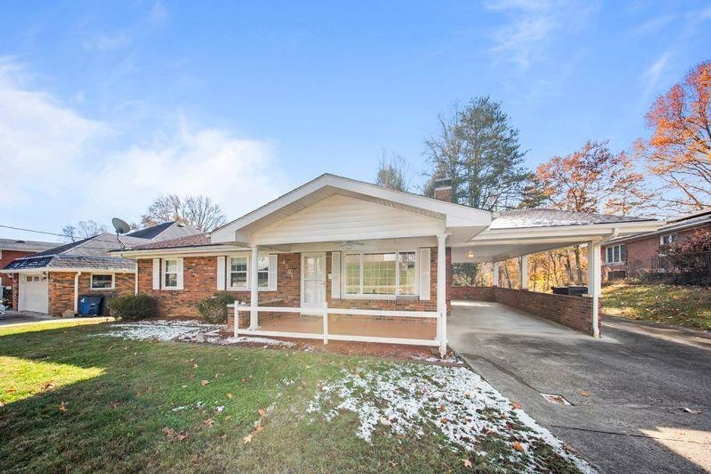 Photo of 4008 Southview Road Rd, Ashland, KY 41102 (MLS # 59760)