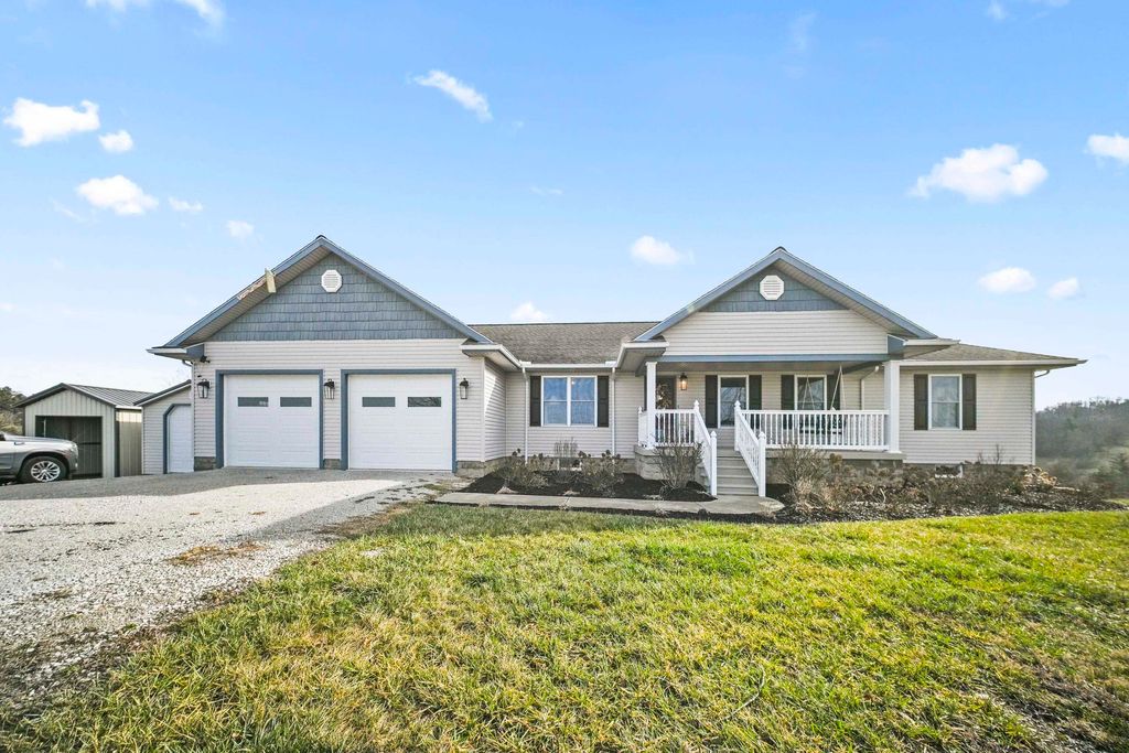 Photo of 218 Fox Run Rd, Grayson, KY 41143 (MLS # 60069)