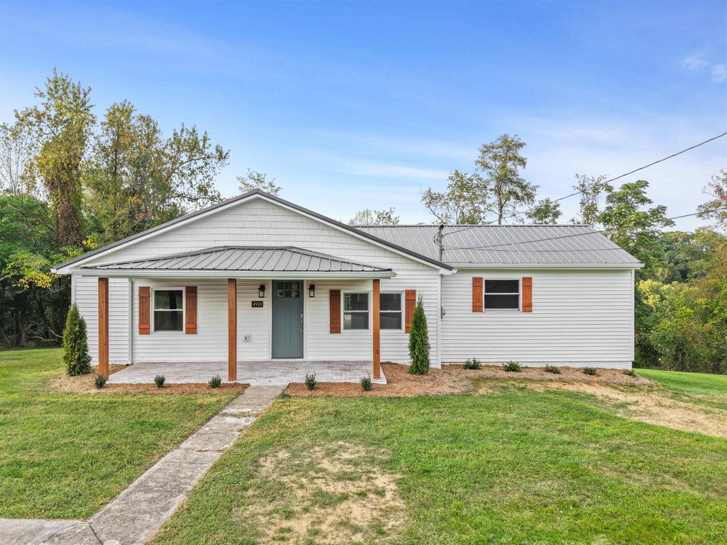 Photo of 4959 Sherwood Drive, Ashland, KY 41101 (MLS # 61349)