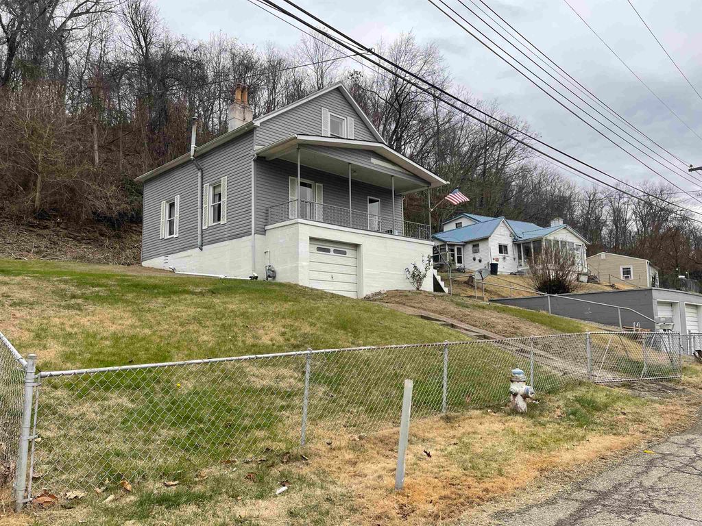 Photo of 632 28th Street St, Catlettsburg, KY 41129 (MLS # 59894)