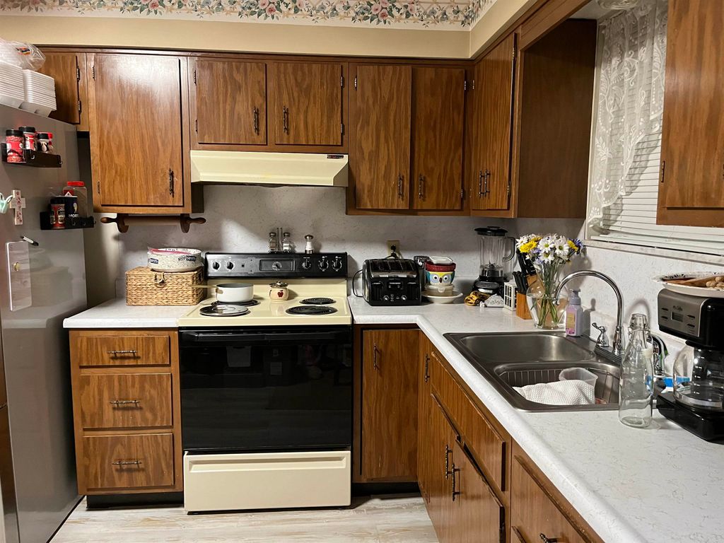 Photo of 657 Grayson, Grayson, KY 41143 (MLS # 60097)