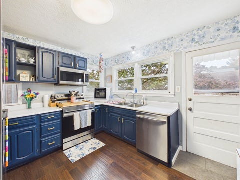 Tiny photo for 814 18th St ST, Ashland, KY 41101 (MLS # 61468)