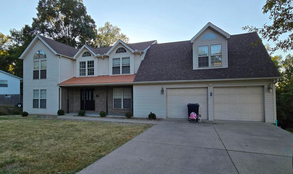 Photo of 4700 Canterbury Court, Ashland, KY 41101 (MLS # 60115)