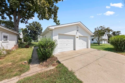 Tiny photo for 704 Waterfront St, Greenup, KY 41144 (MLS # 61223)
