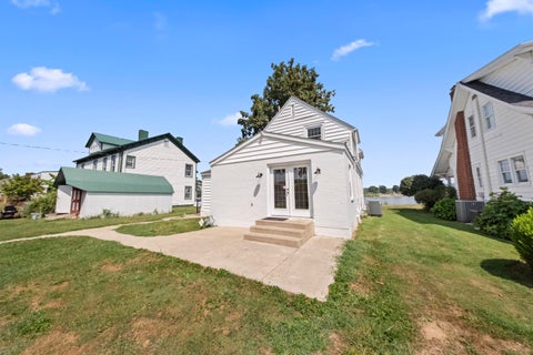 Tiny photo for 704 Waterfront St, Greenup, KY 41144 (MLS # 61223)