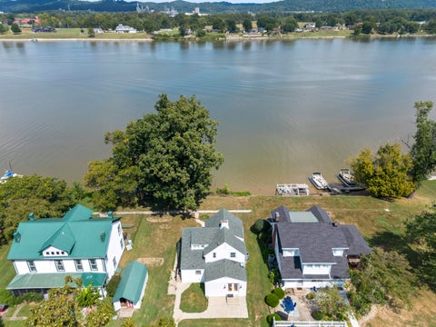 Tiny photo for 704 Waterfront St, Greenup, KY 41144 (MLS # 61223)