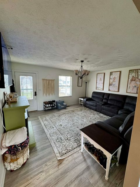 Tiny photo for 817 Cherrywood Lane, Grayson, KY 41143 (MLS # 60070)