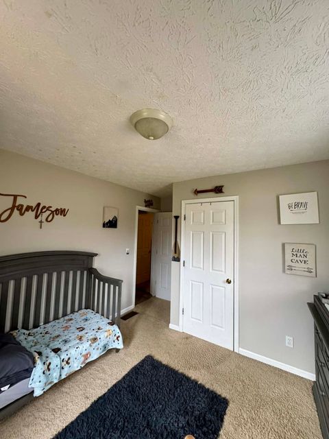 Tiny photo for 817 Cherrywood Lane, Grayson, KY 41143 (MLS # 60070)