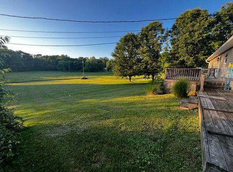 Tiny photo for 817 Cherrywood Lane, Grayson, KY 41143 (MLS # 60070)