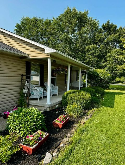 Tiny photo for 817 Cherrywood Lane, Grayson, KY 41143 (MLS # 60070)