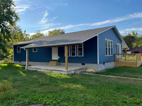 Photo of 2620 Piqua St, Ashland, KY 41102 (MLS # 59571)