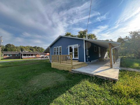 Tiny photo for 2620 Piqua St, Ashland, KY 41102 (MLS # 59571)