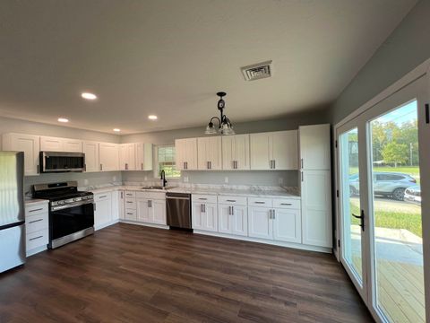 Tiny photo for 2620 Piqua St, Ashland, KY 41102 (MLS # 59571)