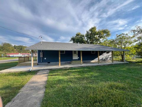 Tiny photo for 2620 Piqua St, Ashland, KY 41102 (MLS # 59571)