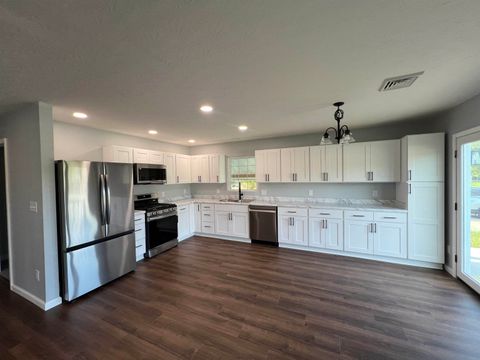 Tiny photo for 2620 Piqua St, Ashland, KY 41102 (MLS # 59571)