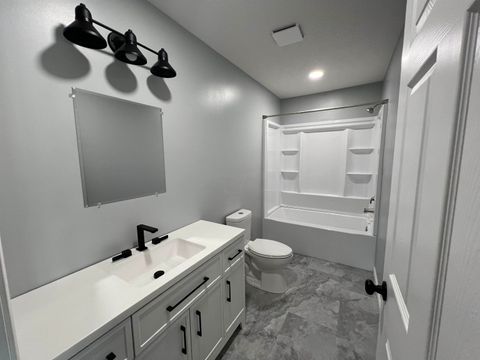 Tiny photo for 2620 Piqua St, Ashland, KY 41102 (MLS # 59571)