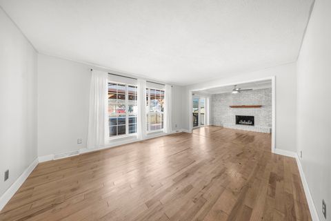 Tiny photo for 1609 Gainesway Drive, Worthington, KY 41183 (MLS # 60211)