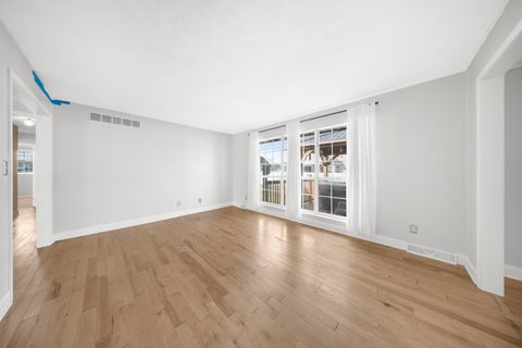 Tiny photo for 1609 Gainesway Drive, Worthington, KY 41183 (MLS # 60211)