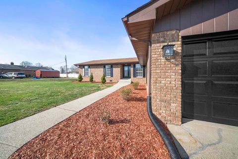Tiny photo for 1609 Gainesway Drive, Worthington, KY 41183 (MLS # 60211)