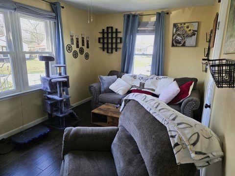 Tiny photo for 1914 Washington Street, Flatwoods, KY 41139 (MLS # 60212)