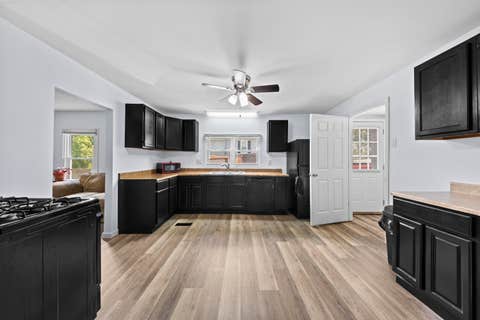 Tiny photo for 904 Horn Street, Ashland, KY 41102 (MLS # 60964)