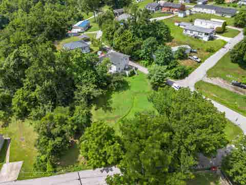 Tiny photo for 904 Horn Street, Ashland, KY 41102 (MLS # 60964)