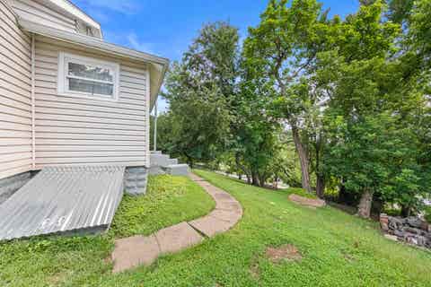 Tiny photo for 904 Horn Street, Ashland, KY 41102 (MLS # 60964)