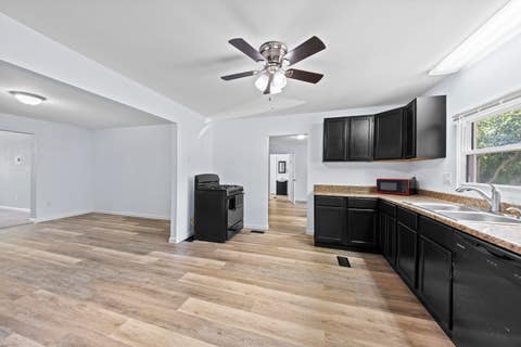 Tiny photo for 904 Horn Street, Ashland, KY 41102 (MLS # 60964)