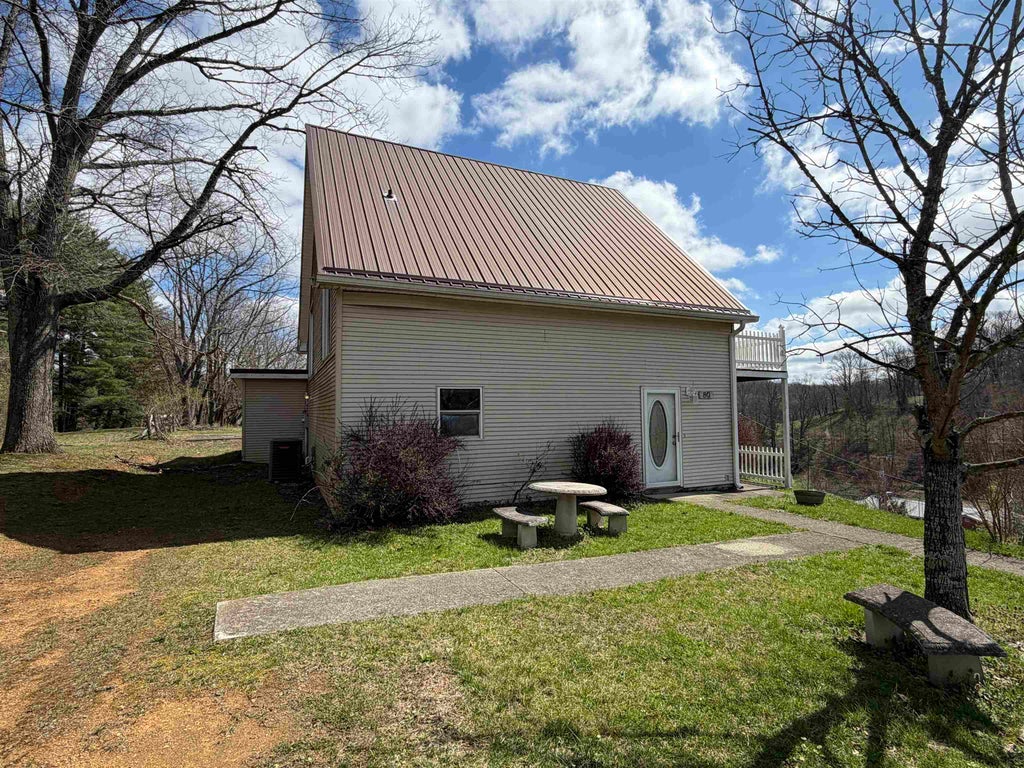 Photo of 80 Naomi Ln Ln, Ashland, KY 41102 (MLS # 60303)