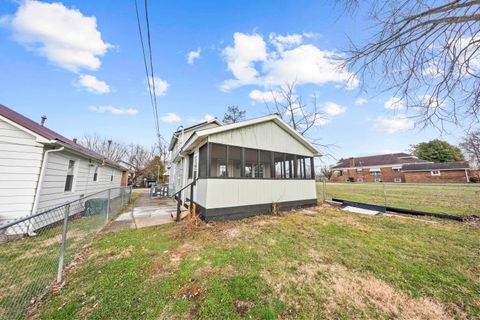 Tiny photo for 3842 Cactus Street St, Ashland, KY 41101 (MLS # 60044)