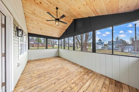 Tiny photo for 3842 Cactus Street St, Ashland, KY 41101 (MLS # 60044)