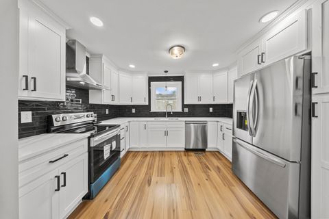 Tiny photo for 3842 Cactus Street St, Ashland, KY 41101 (MLS # 60044)