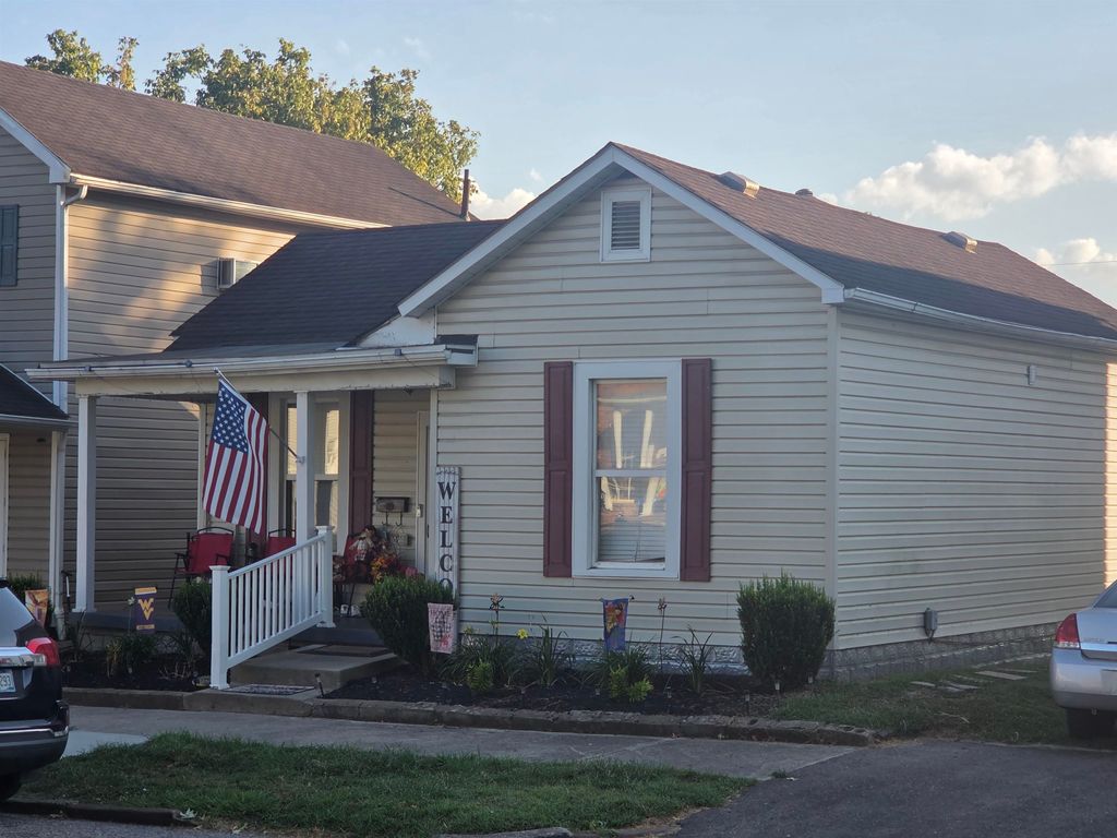 Photo of 1014 South 5th Street, Ironton, OH 45638 (MLS # 59320)