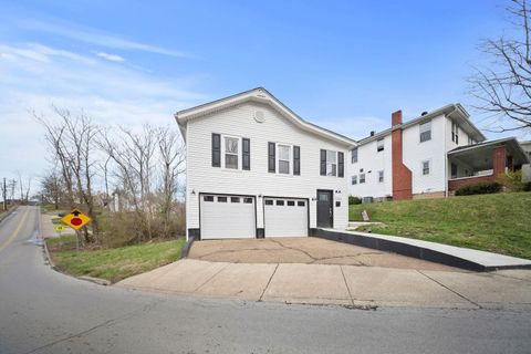 Tiny photo for 2731 Blackburn Avenue, Ashland, KY 41101 (MLS # 60246)