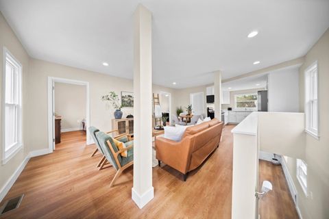 Tiny photo for 2731 Blackburn Avenue, Ashland, KY 41101 (MLS # 60246)