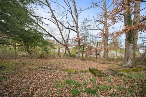 Tiny photo for 2731 Blackburn Avenue, Ashland, KY 41101 (MLS # 60246)