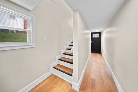 Tiny photo for 2731 Blackburn Avenue, Ashland, KY 41101 (MLS # 60246)