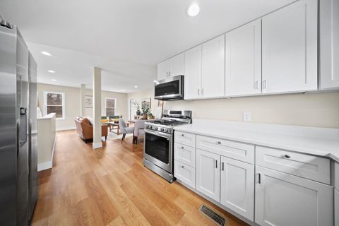 Tiny photo for 2731 Blackburn Avenue, Ashland, KY 41101 (MLS # 60246)