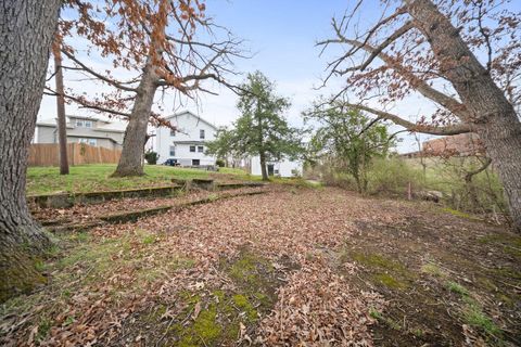 Tiny photo for 2731 Blackburn Avenue, Ashland, KY 41101 (MLS # 60246)