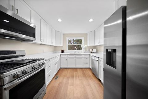 Tiny photo for 2731 Blackburn Avenue, Ashland, KY 41101 (MLS # 60246)