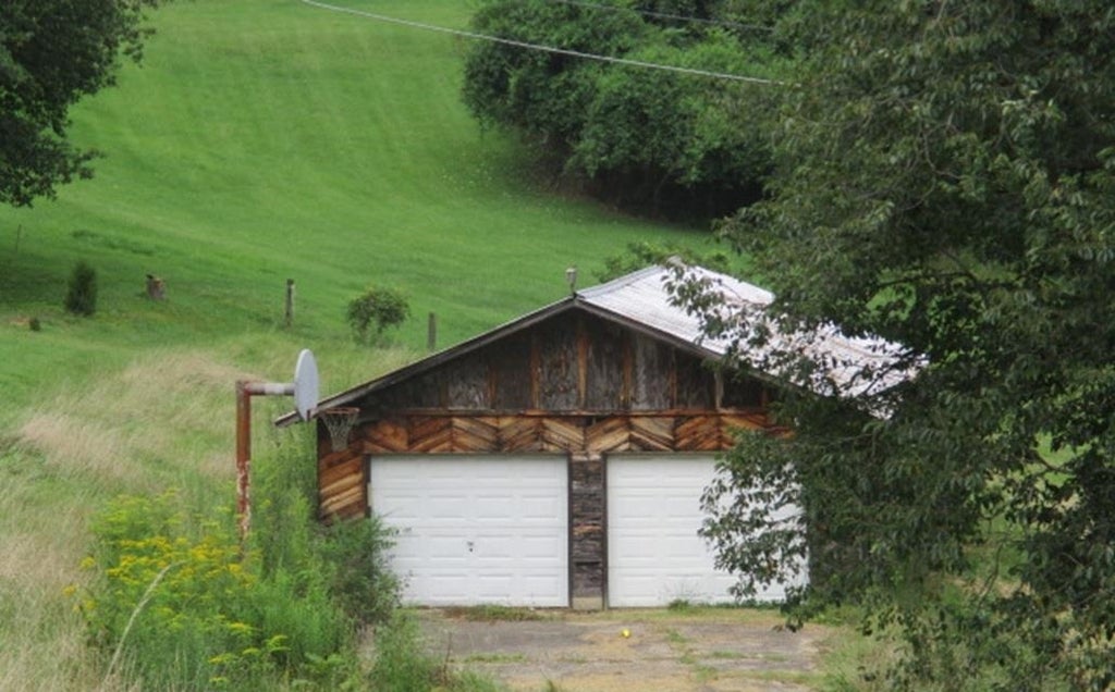 Photo of 7942 Linda Circle, Catlettsburg, KY 41129 (MLS # 61108)