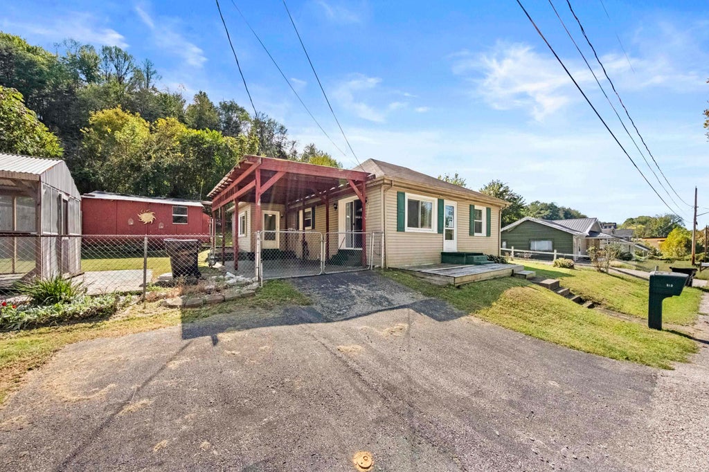 Photo of 812 Chinn Street ST, Raceland, KY 41169 (MLS # 61408)