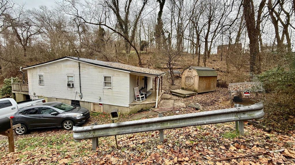 Photo of 3120 Powell Street, Ashland, KY 41101 (MLS # 59913)