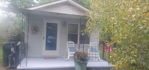 Tiny photo for 2410 Boone Street St, Ashland, KY 41101 (MLS # 59603)