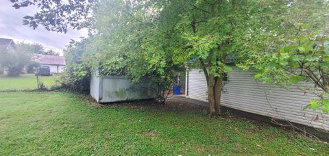 Tiny photo for 2410 Boone Street St, Ashland, KY 41101 (MLS # 59603)