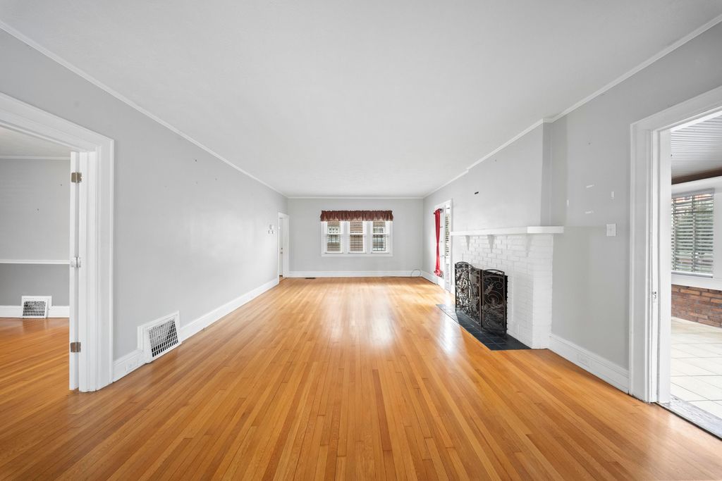 Photo of 1400 Montgomery Avenue, Ashland, KY 41101 (MLS # 59941)