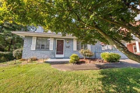 Tiny photo for 2521 Algonquin Avenue AVE, Ashland, KY 41101 (MLS # 61228)