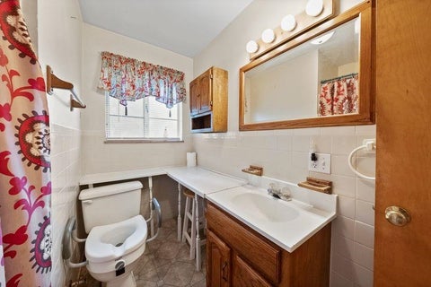 Tiny photo for 2521 Algonquin Avenue AVE, Ashland, KY 41101 (MLS # 61228)