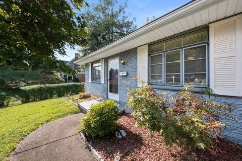 Tiny photo for 2521 Algonquin Avenue AVE, Ashland, KY 41101 (MLS # 61228)